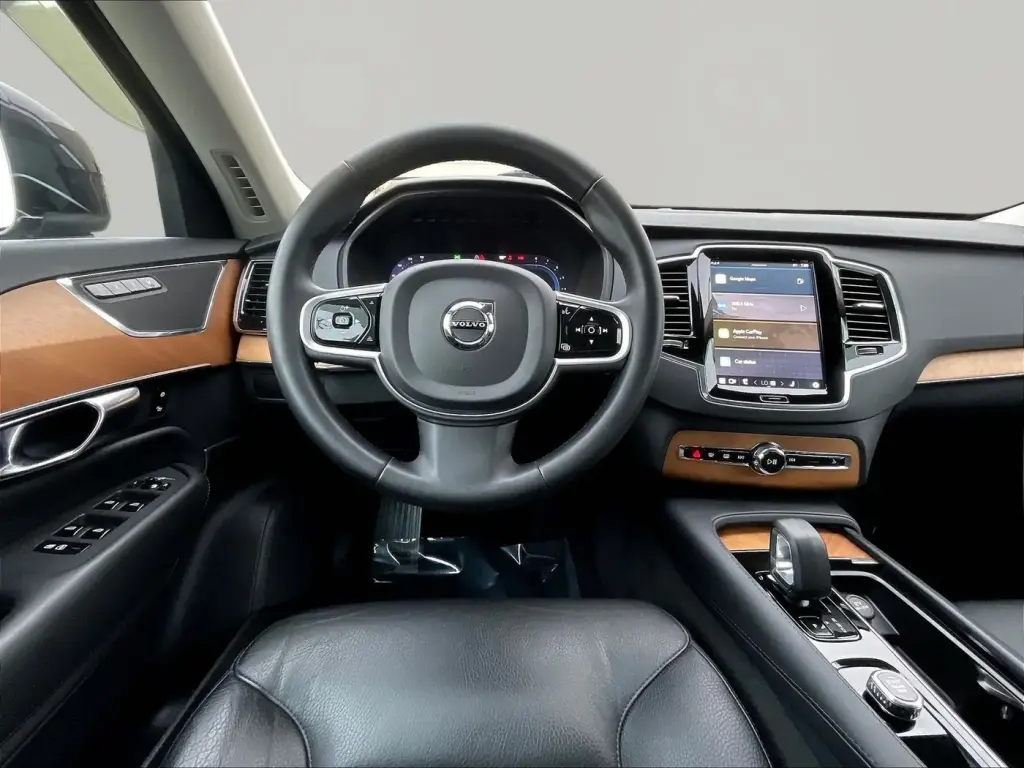 Volvo XC90 2023 AWD B6 Plus Bright Theme 7-Passenger 4dr SUV