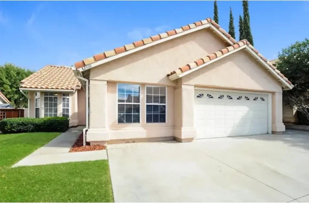3 Bed House in W Olympic Blvd