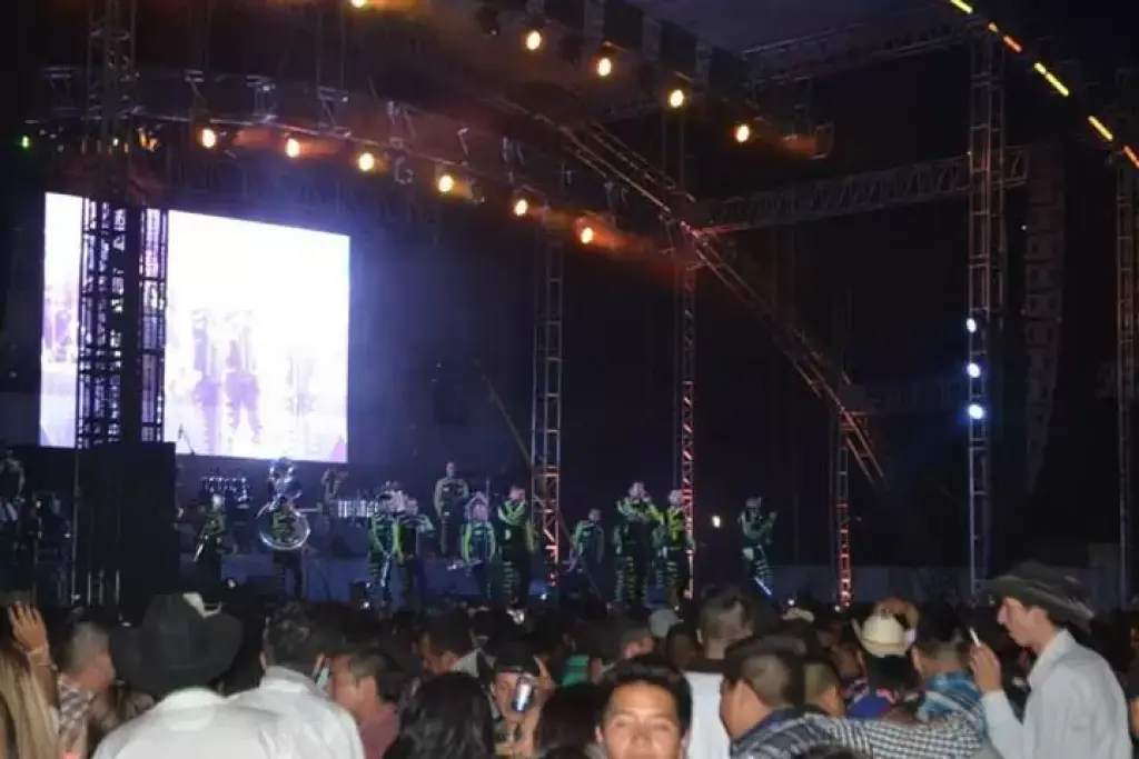 Banda Sinaloense contratación