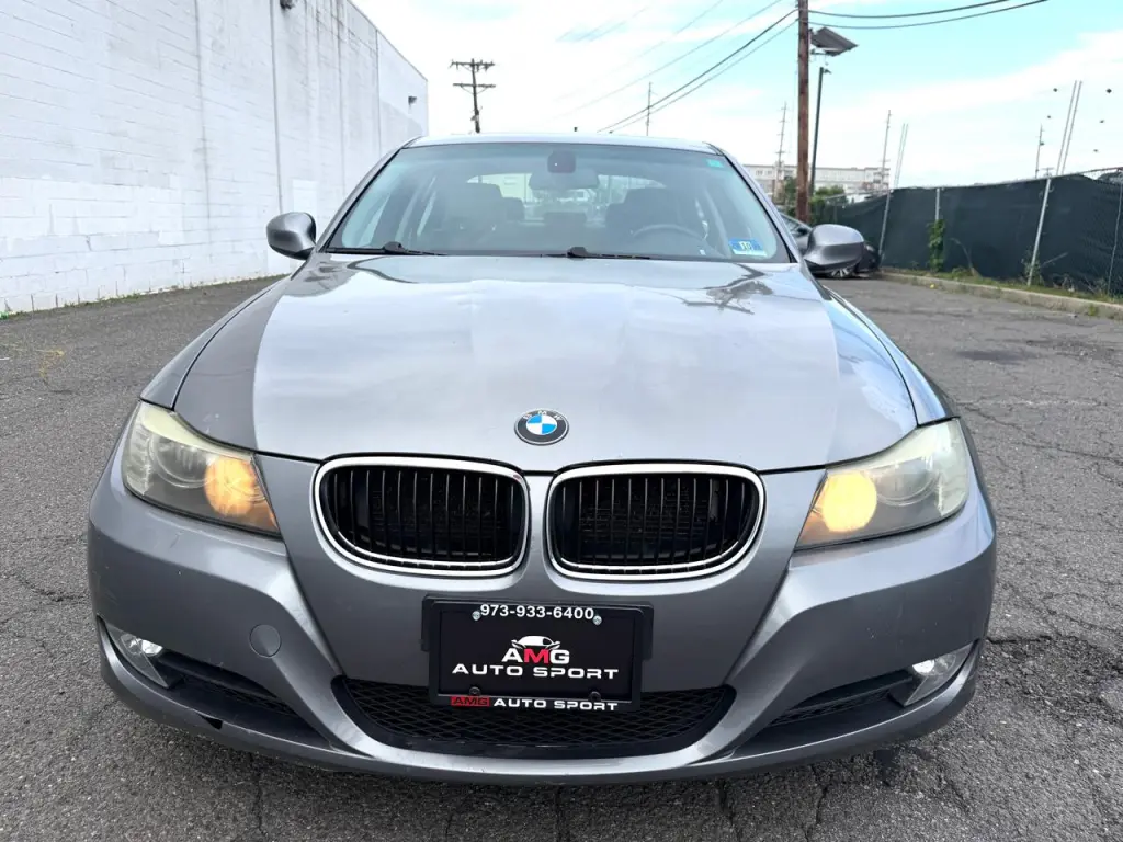 2009 BMW 3 Series 4dr Sdn 328i RWD SULEV