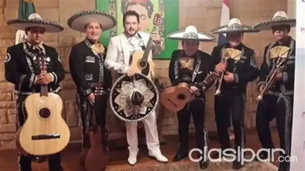 Nestor Galeano y su mariachi