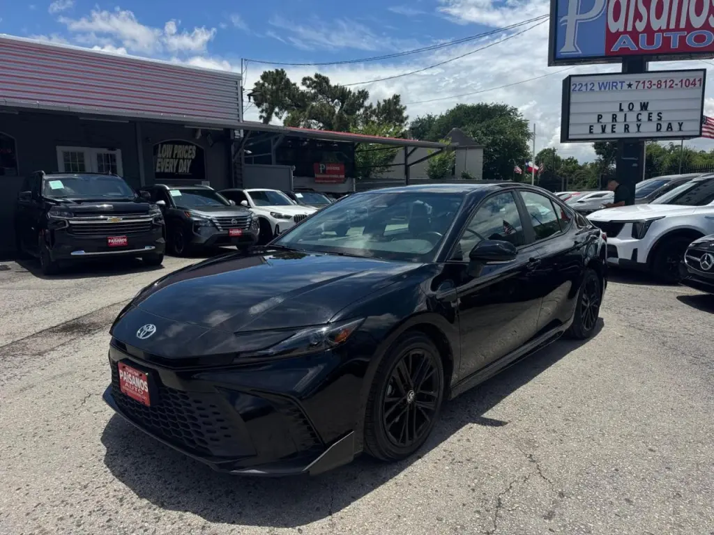 2025 Toyota Camry Hybrid XLE