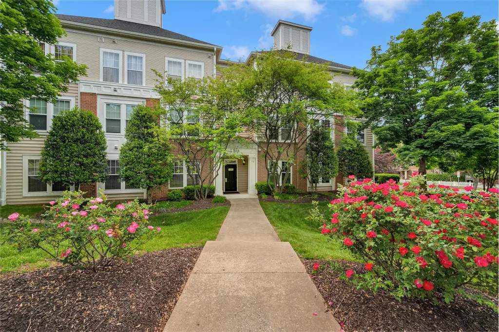 Propiedad en alquiler con 3 habitaciones y 2 baños en Rockville