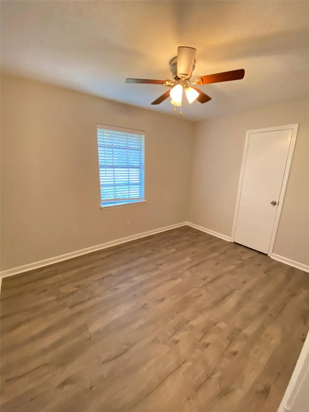 Propiedad en alquiler con 3 habitaciones y 2 baños en Hinesville