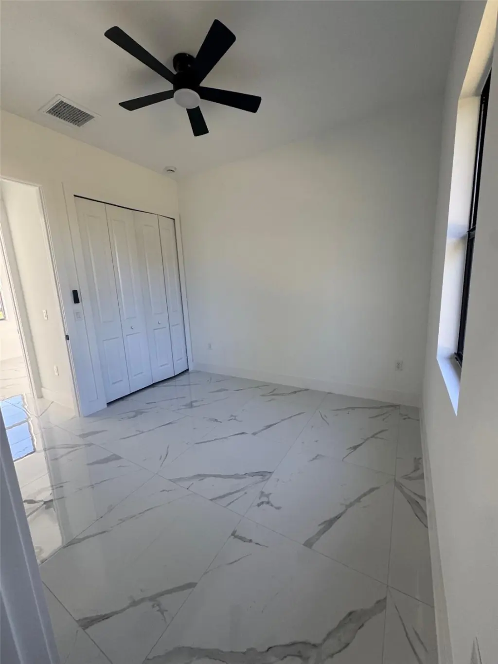 Propiedad en alquiler con 1 dormitorio y 1 baño en Lehigh Acres