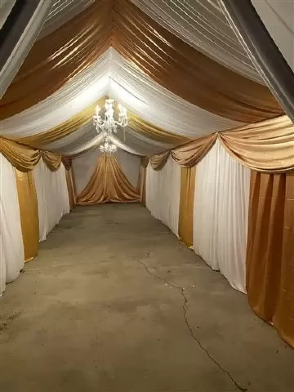 Carpas draping mesas sillas
