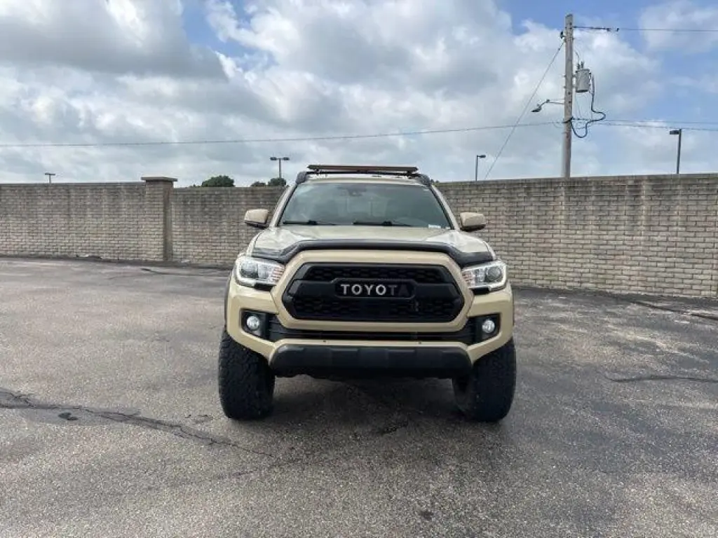 Toyota Tacoma 2018 4x4 TRD Pro 4dr Double Cab 5.0 ft SB 6M