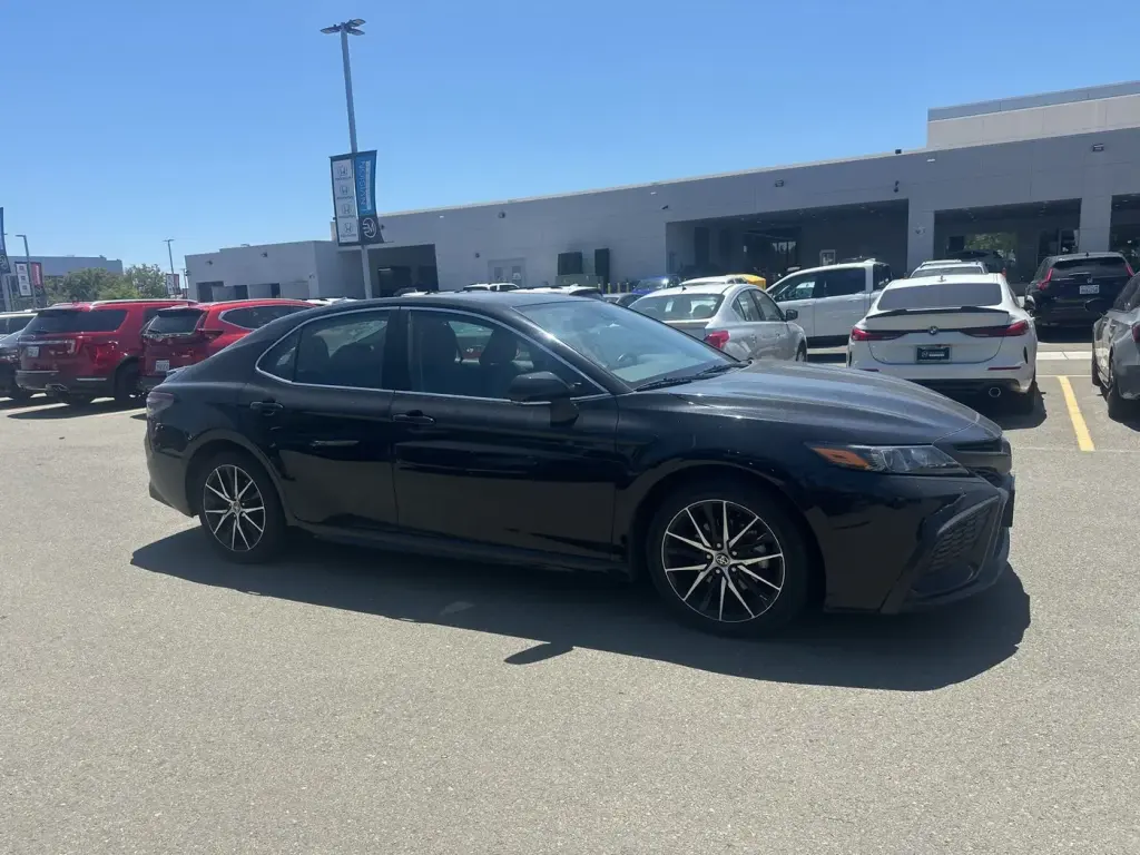 Toyota Camry 2023 SE 4dr Sedan