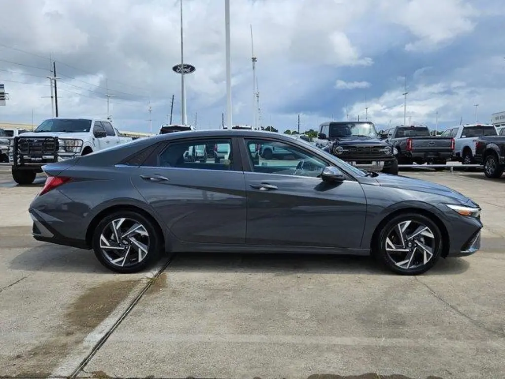 Hyundai ELANTRA 2024 Limited 4dr Sedan