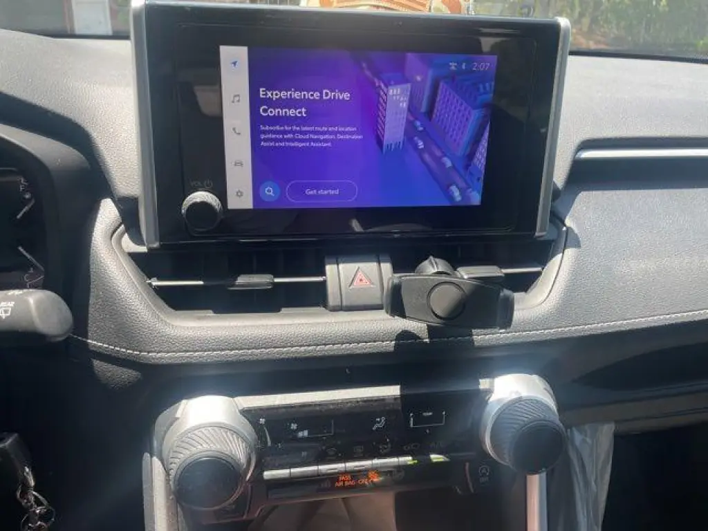 Toyota RAV4 2024 AWD LE 4dr SUV