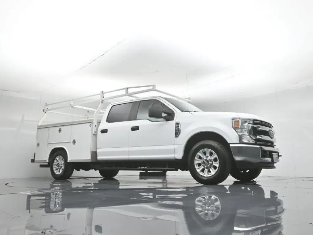 Ford F-250 Super Duty 2021 4x2 XL 4dr Crew Cab 8 ft. LB Pickup