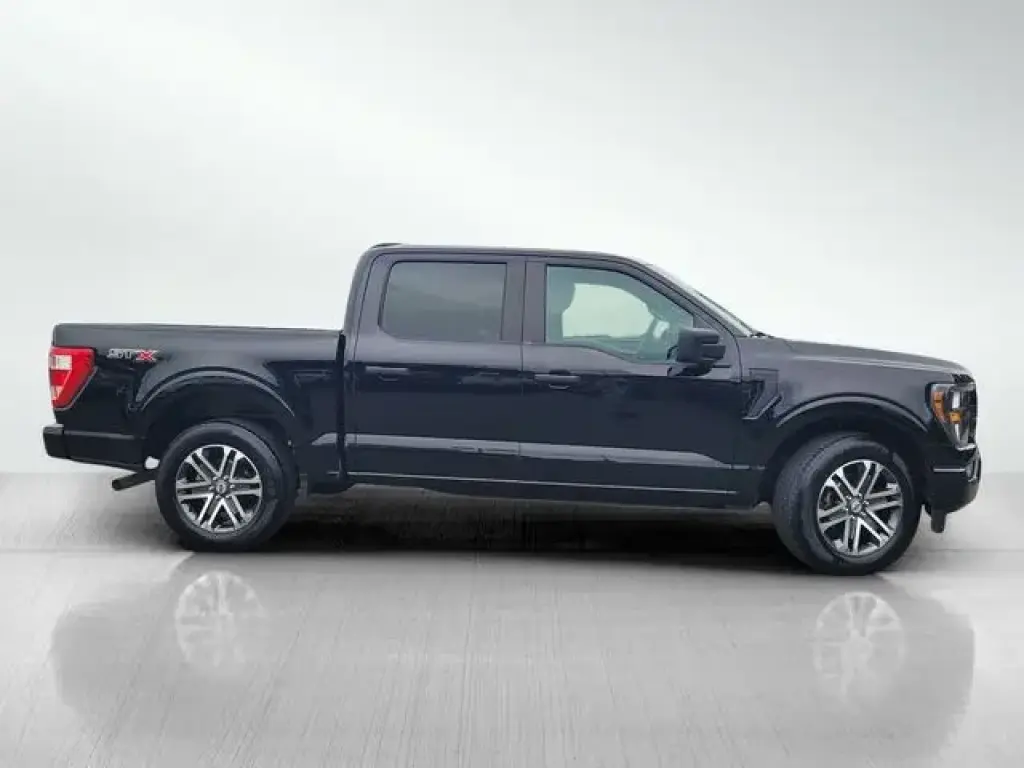 Ford F-150 2023 4x2 XL 4dr SuperCrew 5.5 ft. SB