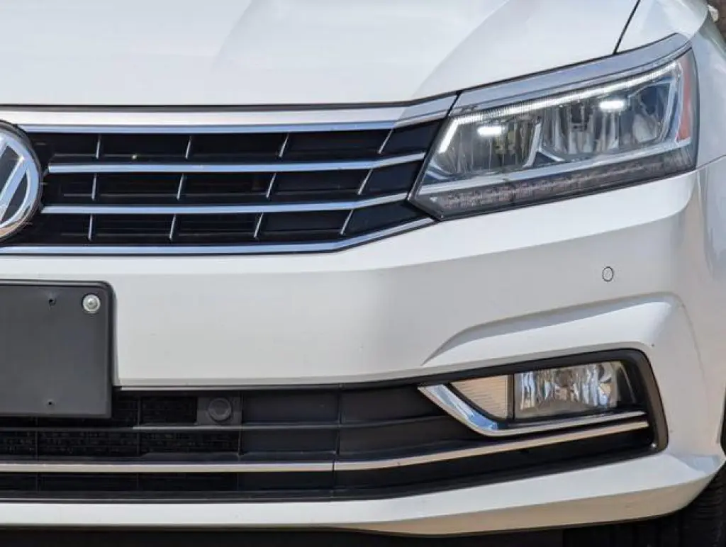 Volkswagen Passat 2017 1.8T SE 4dr Sedan w/Technology