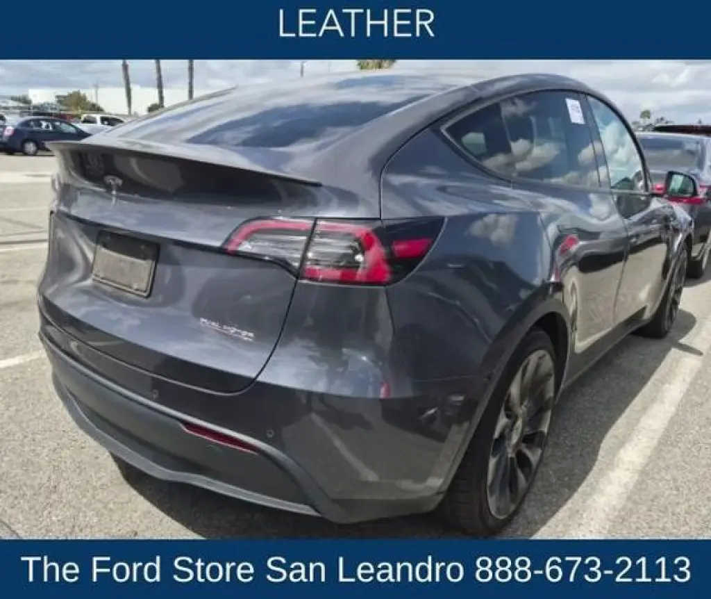 Tesla Model Y 2022 AWD Performance 4dr Crossover