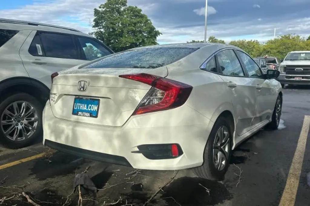 Honda Civic 2016 LX 4dr Sedan CVT