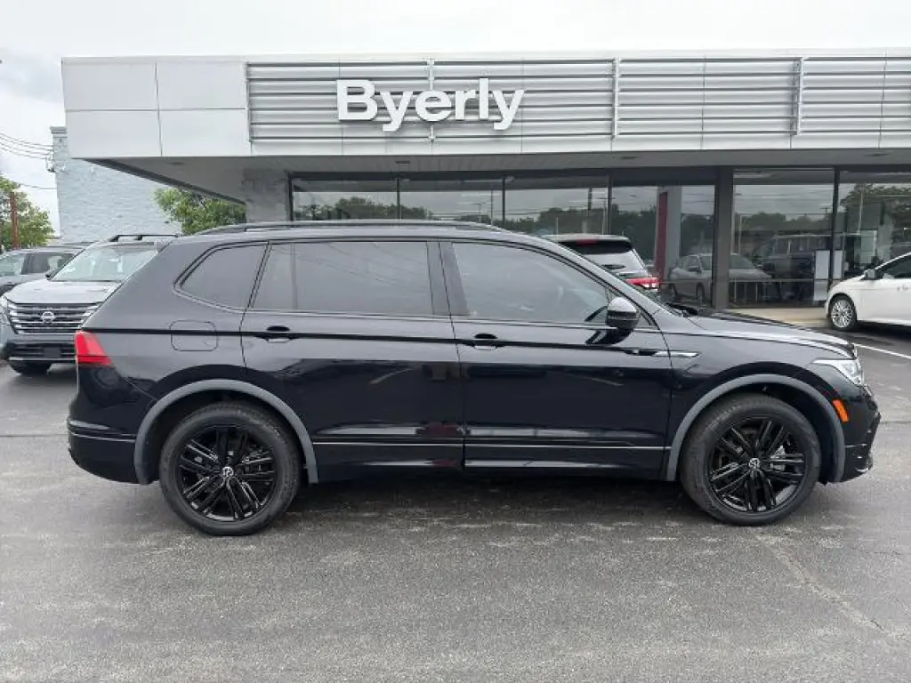 Volkswagen Tiguan 2022 AWD SE R-Line Black 4Motion 4dr SUV