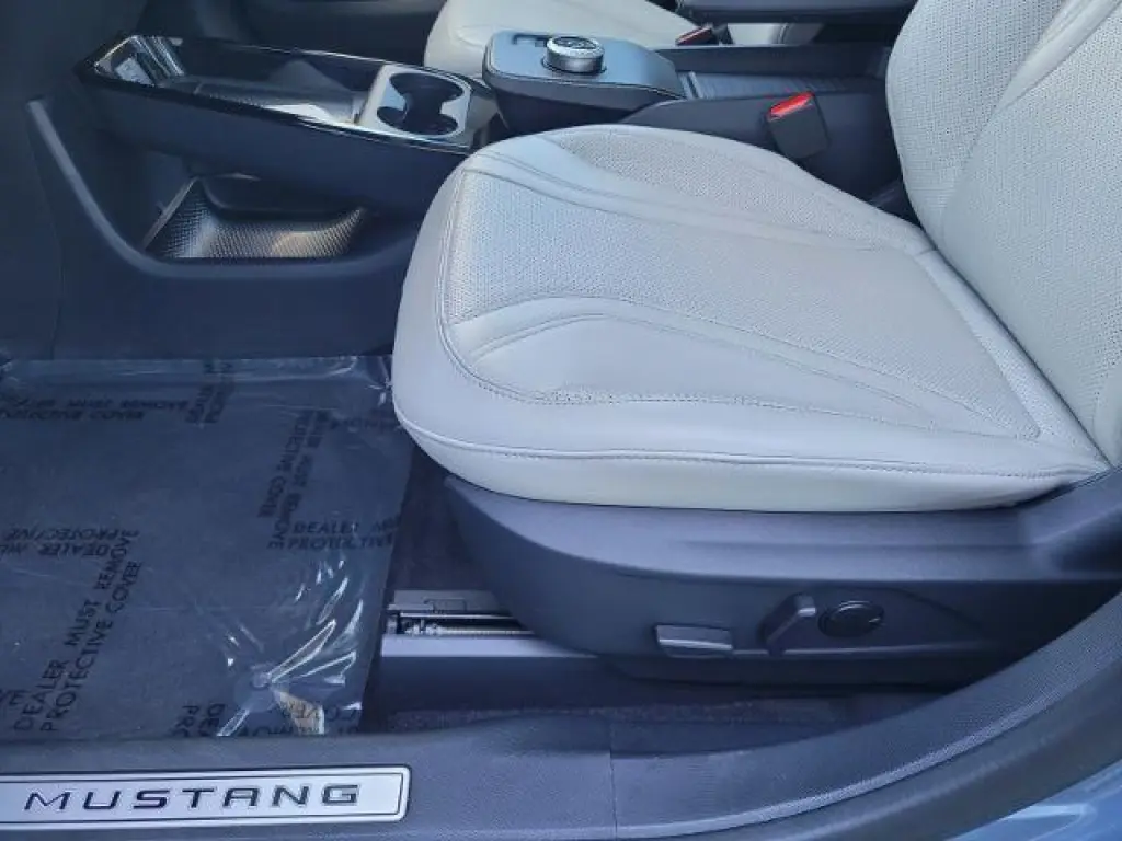 Ford Mustang Mach-E 2023 Premium 4dr SUV