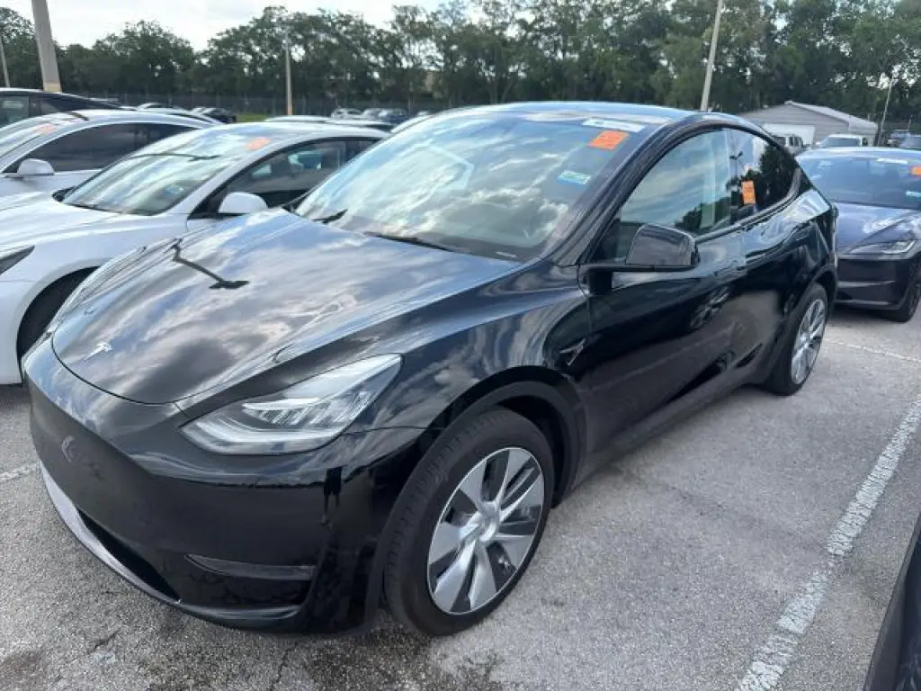 Tesla Model Y 2023 AWD 4dr Crossover