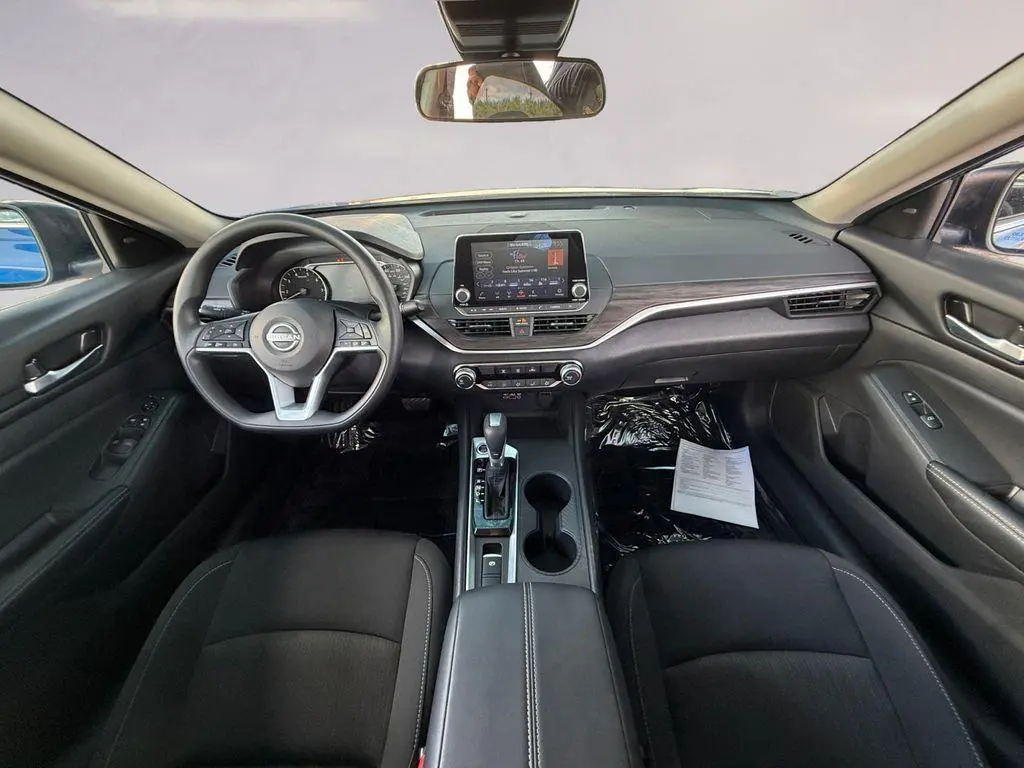 Nissan Altima 2025 AWD 2.5 SV 4dr Sedan