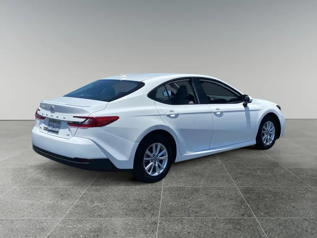 Toyota Camry 2025