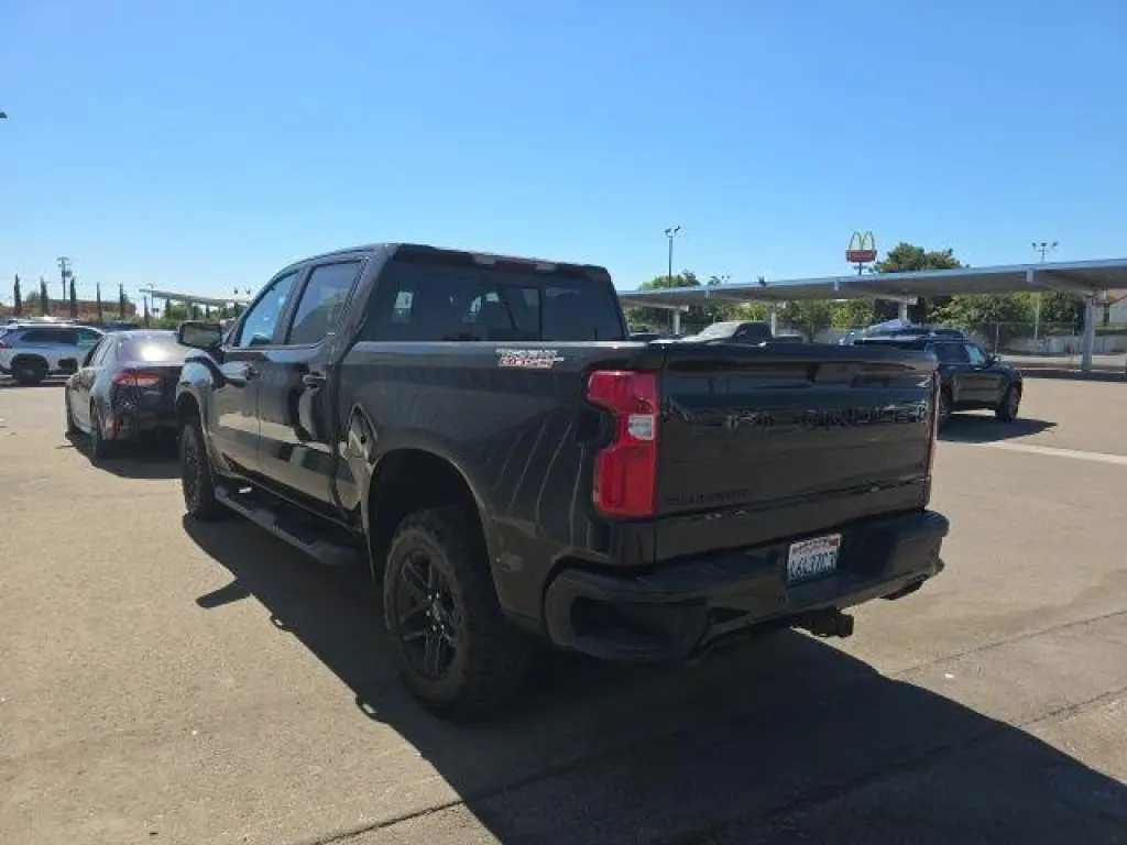 Chevrolet Silverado 1500 2021 4x4 LT Trail Boss 4dr Crew Cab 5.8 ft. SB