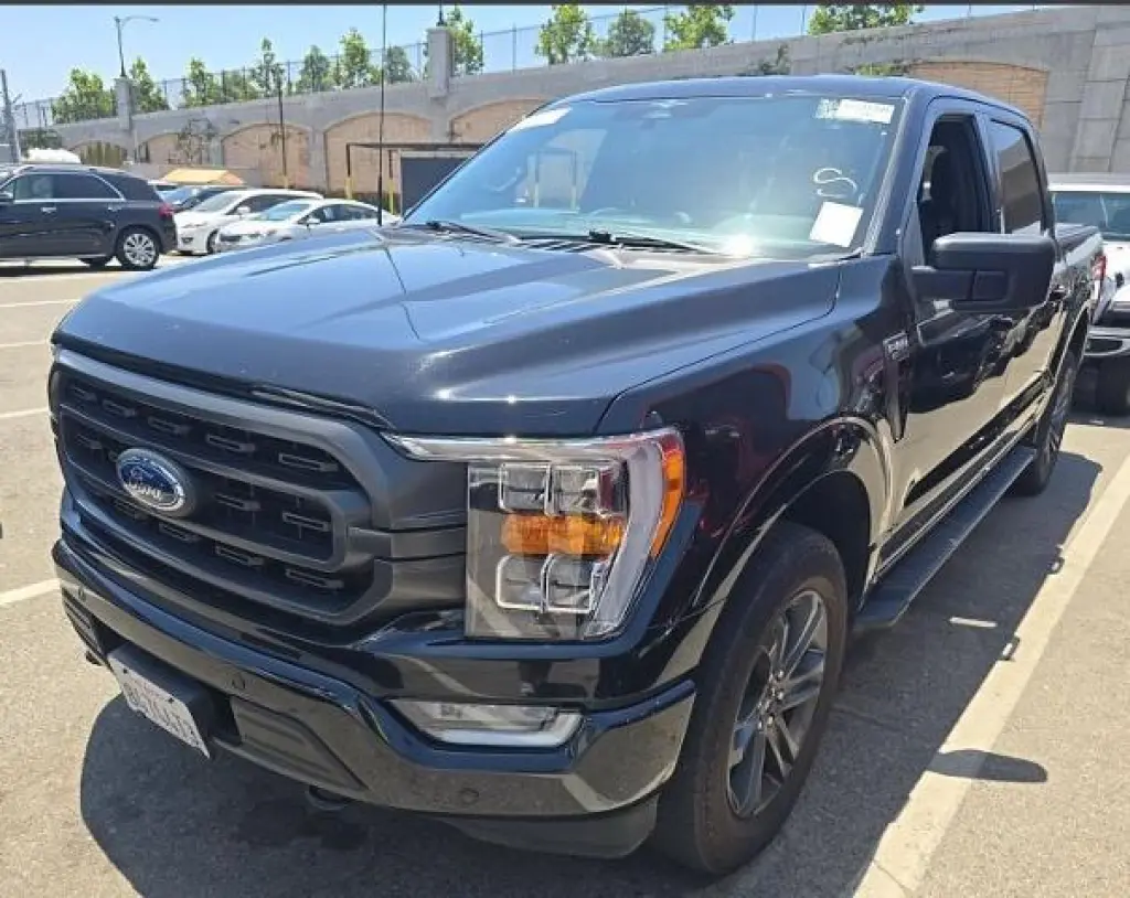 Ford F-150 2023 4x4 Platinum 4dr SuperCrew 6.5 ft. SB