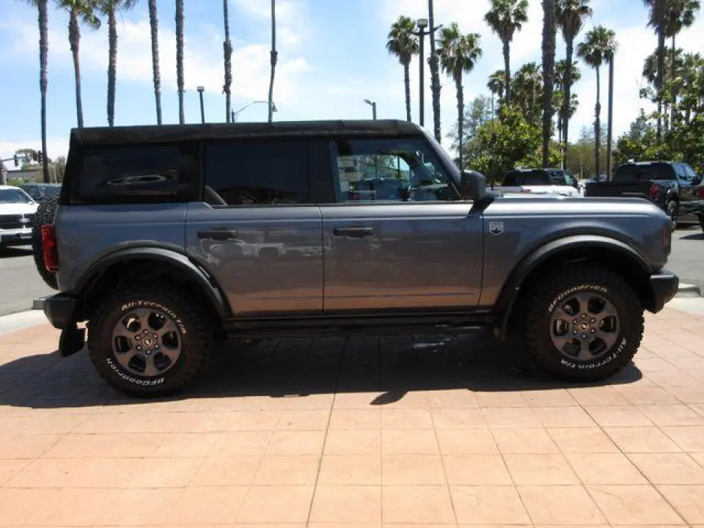 Ford Bronco 2022 4x4 Base 4dr SUV