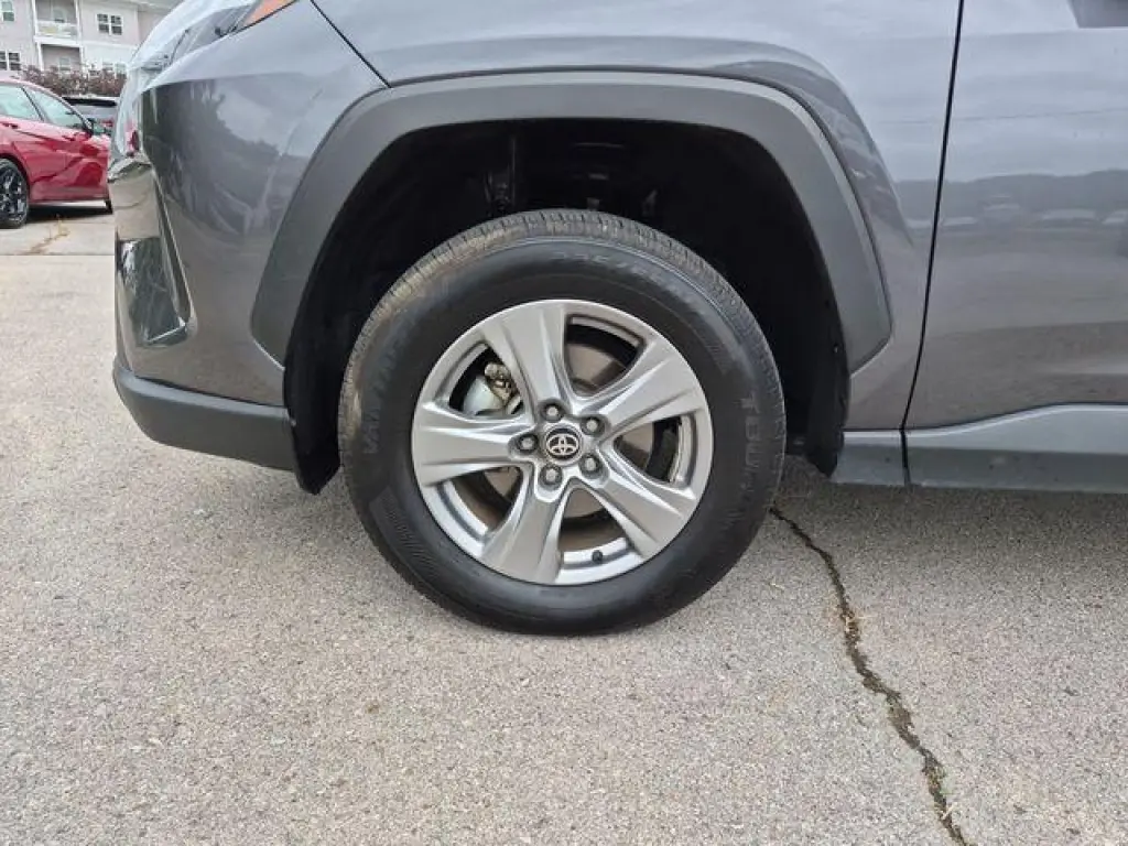 Toyota RAV4 Hybrid 2024 AWD XLE 4dr SUV