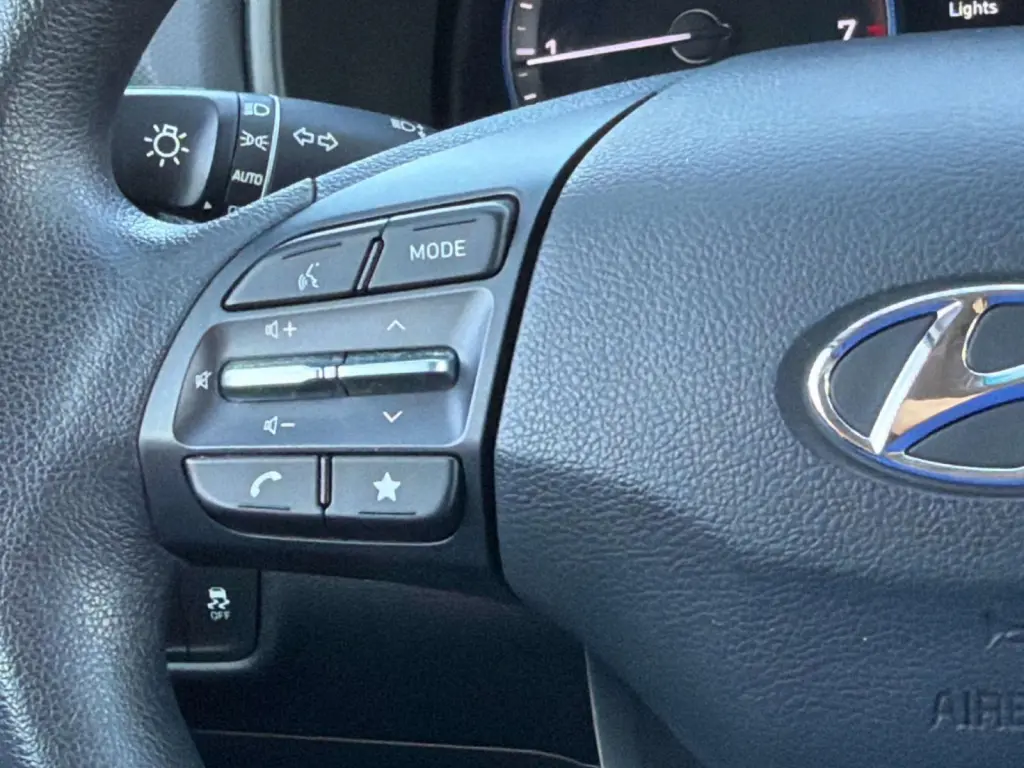 Hyundai KONA 2023 SEL 4dr Crossover