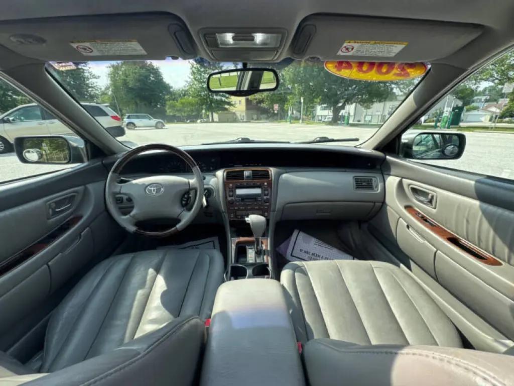 2004 Toyota Avalon XL