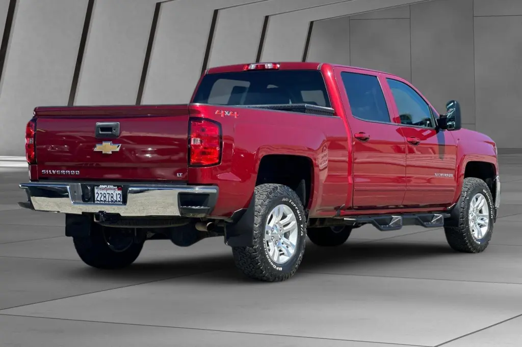 Chevrolet Silverado 1500 2018 4x4 LT 4dr Crew Cab 5.8 ft. SB