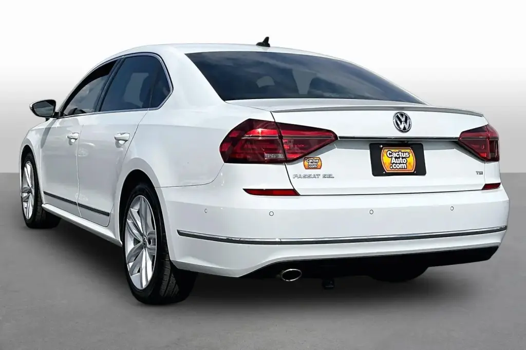 Volkswagen Passat 2018 2.0T SEL Premium 4dr Sedan