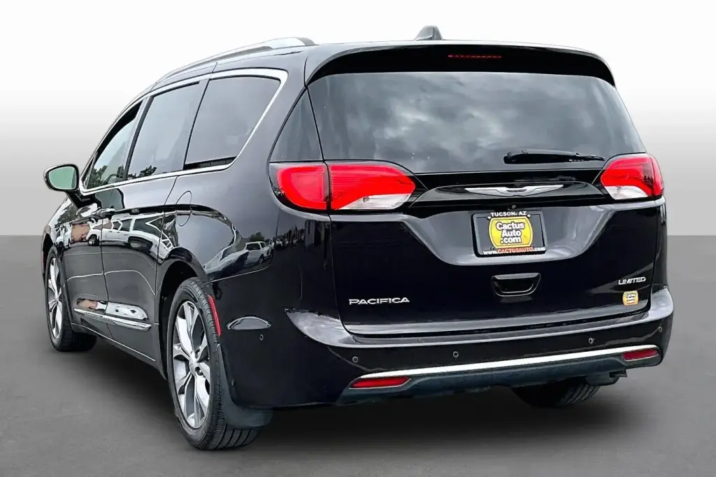 Chrysler Pacifica 2019 Limited 4dr Mini-Van