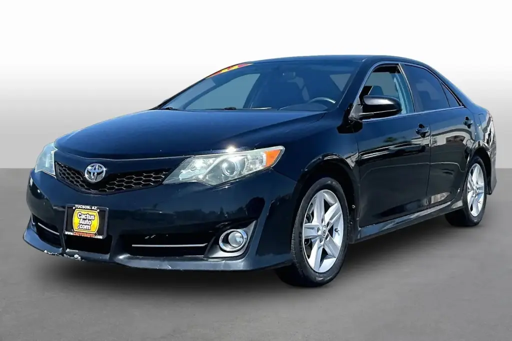Toyota Camry 2014 SE 4dr Sedan