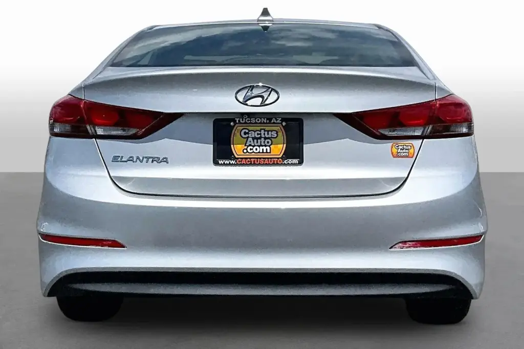 Hyundai ELANTRA 2017 SE 4dr Sedan 6M (US)