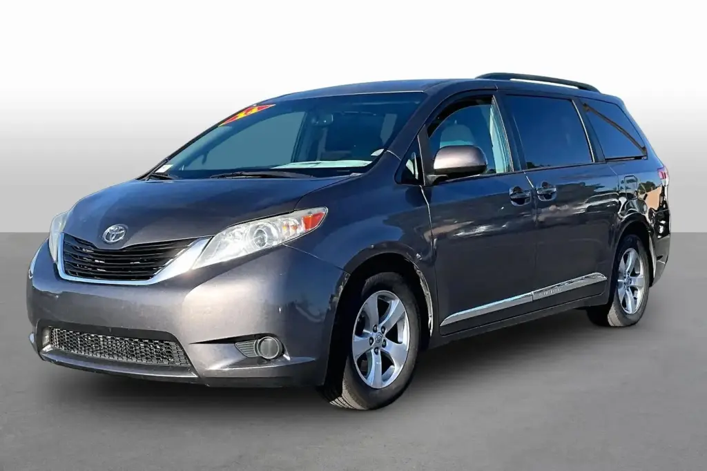 Toyota Sienna 2014 LE 7-Passenger Auto Access Seat 4dr Mini-Van