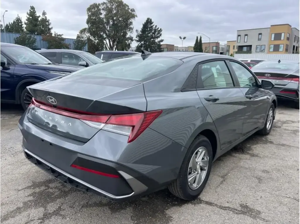 Hyundai ELANTRA 2026 SE 4dr Sedan