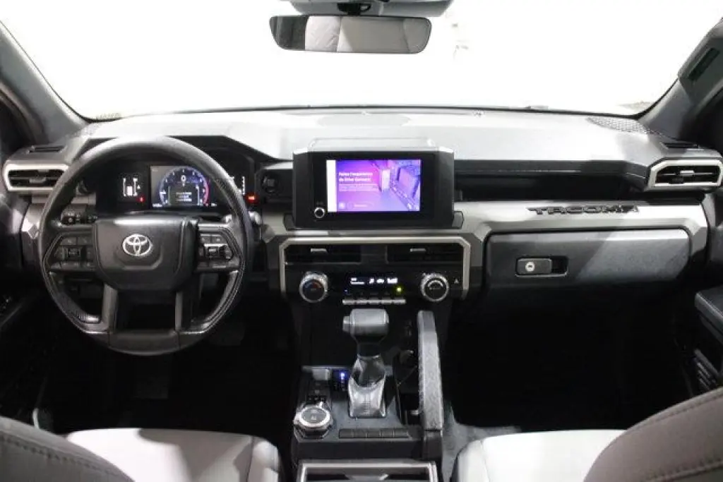 Toyota Tacoma 2024 4x4 SR5 4dr Double Cab 5.0 ft SB