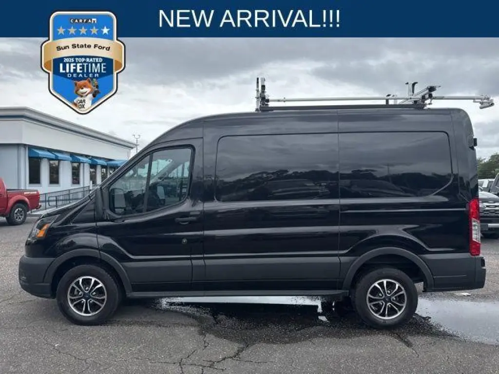 Ford Transit 2023 250 3dr SWB Medium Roof Cargo Van