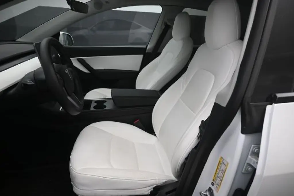 Tesla Model Y 2022 AWD Long Range 4dr Crossover