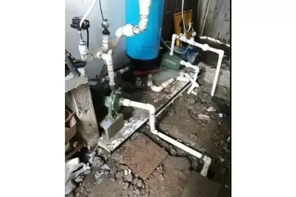 PLOMERÍA DISPONIBLE 24/7