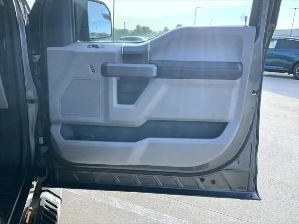 Ford F-150 2018 4x4 XLT 4dr SuperCrew 5.5 ft. SB