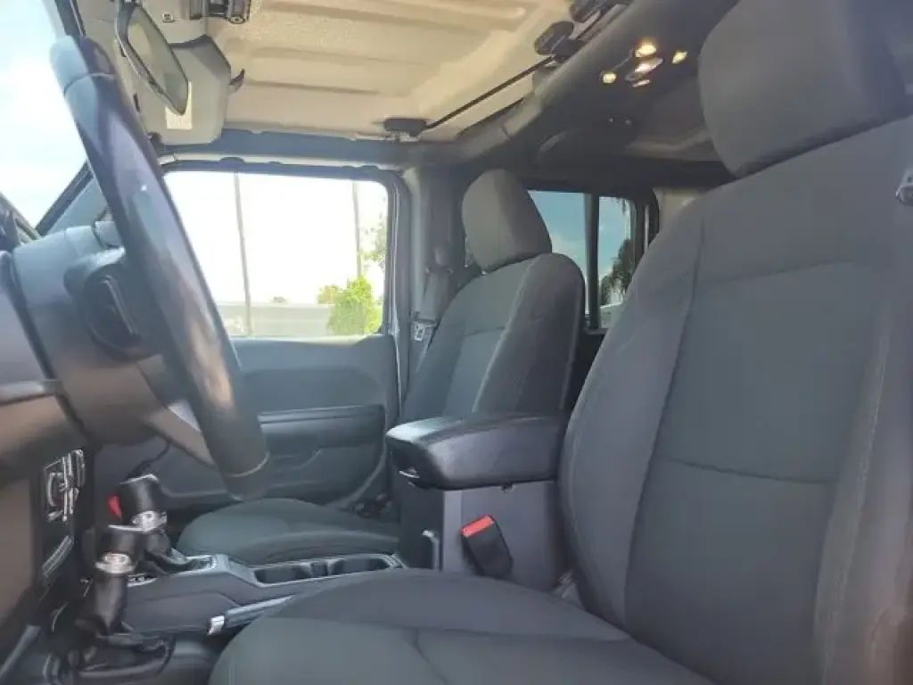 Jeep Wrangler Unlimited 2020 4x4 Willys Sport 4dr SUV