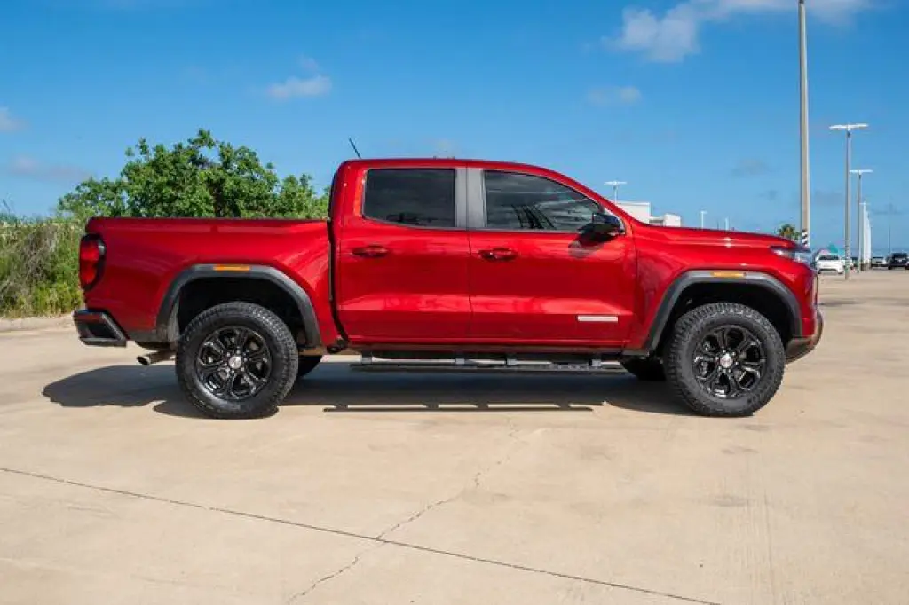 GMC Canyon 2024 4x2 Elevation 4dr Crew Cab 5 ft. SB