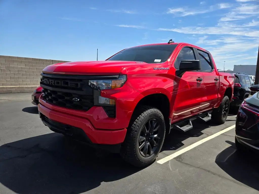 Chevrolet Silverado 1500 2024 4x2 Custom 4dr Crew Cab 5.8 ft. SB