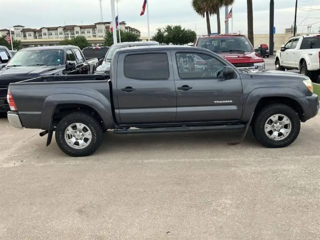 Toyota Tacoma 2010 4x2 PreRunner V6 4dr Double Cab 5.0 ft SB 5A