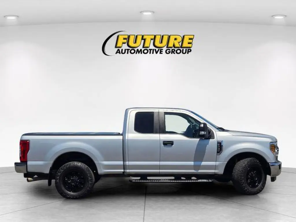 Ford F-250 Super Duty 2018 4x2 Lariat 4dr SuperCab 6.8 ft. SB Pickup