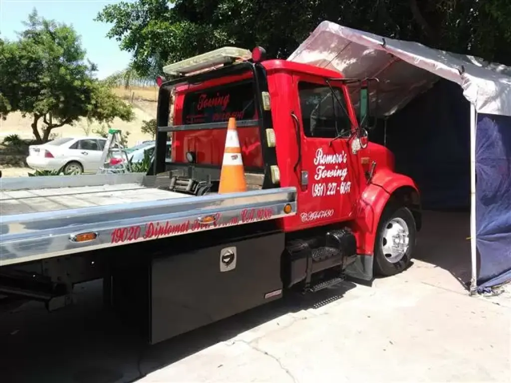 Romeros towing