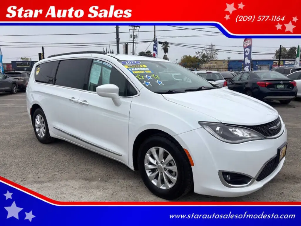 2017 Chrysler Pacifica Touring Plus