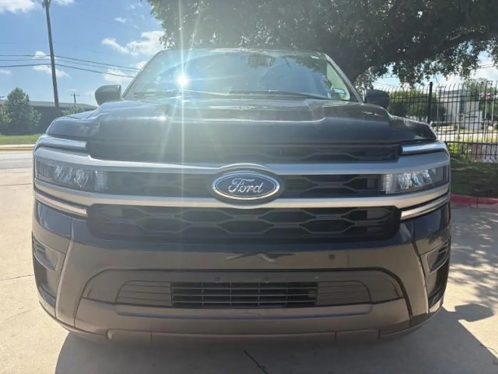 Ford Expedition 2024 4x4 XLT 4dr SUV